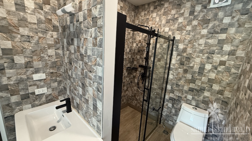 Choeng Mon Pool Villa Bathroom