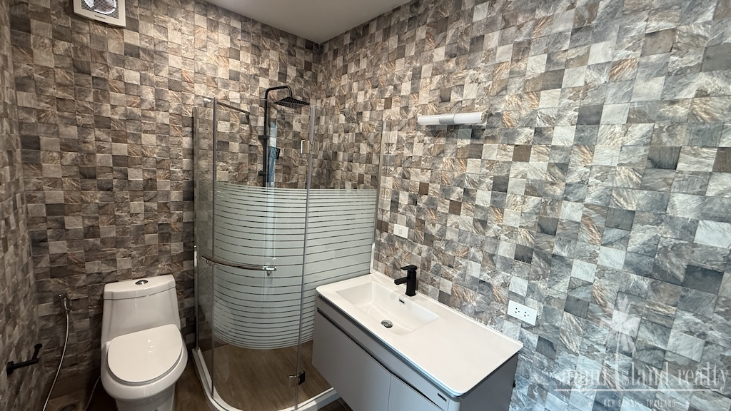 Choeng Mon Pool Villa Bathroom