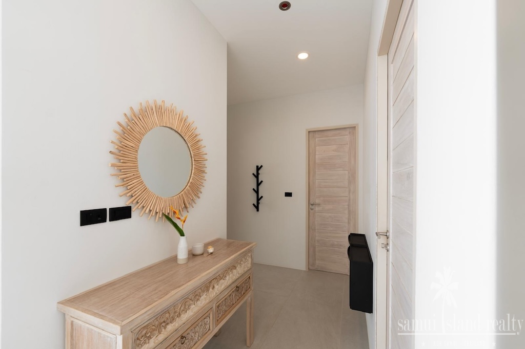 Move In Ready Lamai Villa Corridor