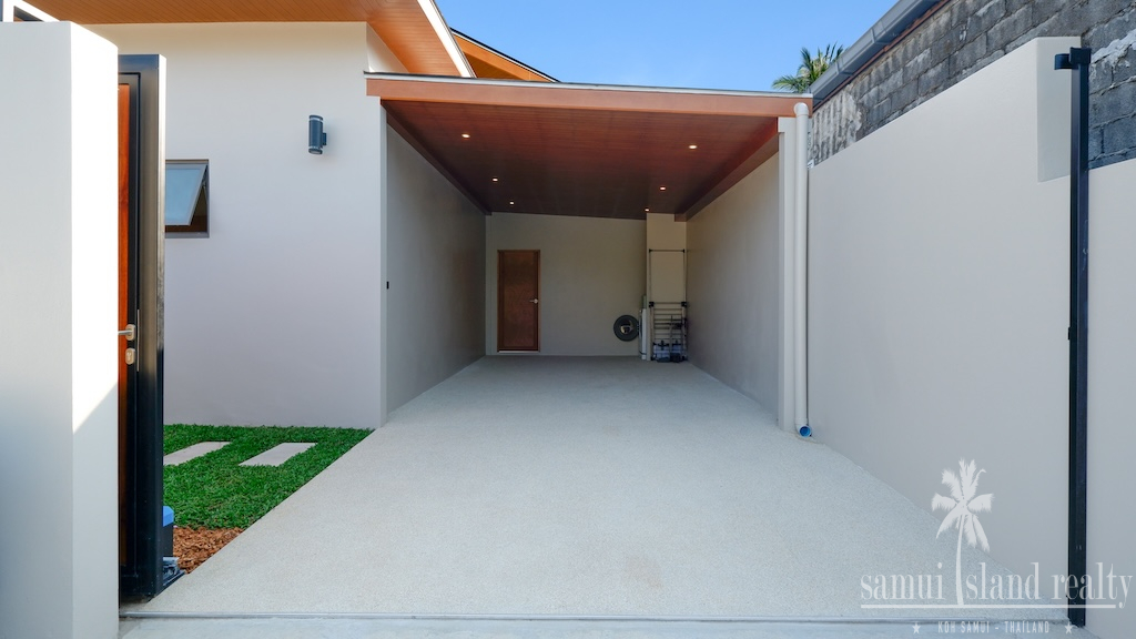 Maenam 3-Bed Pool Villa Parking