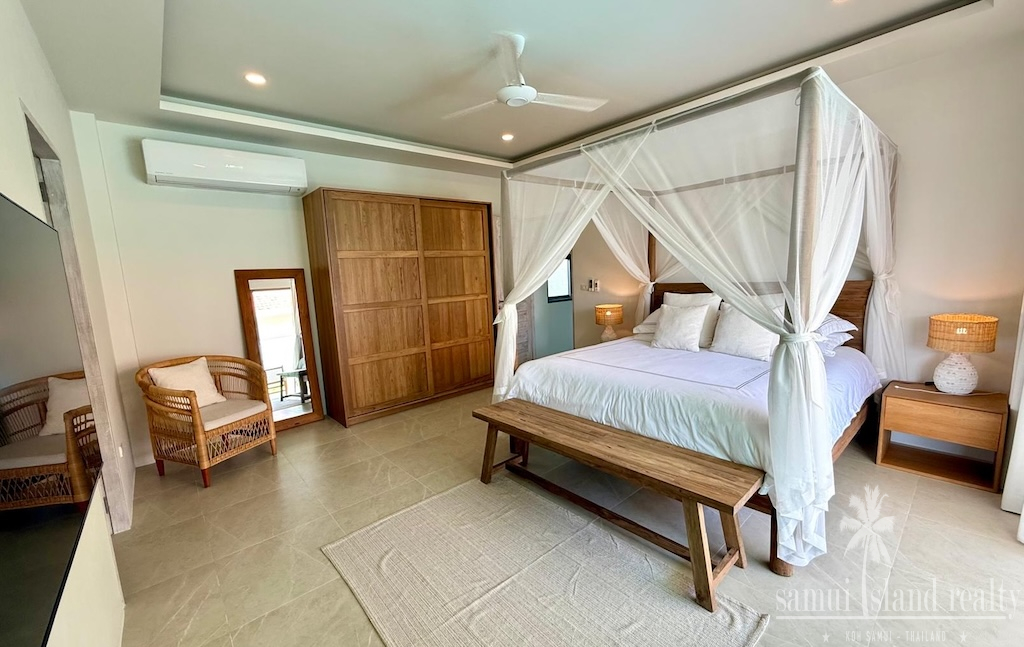Maenam Two-Bed Villa Master Bedroom