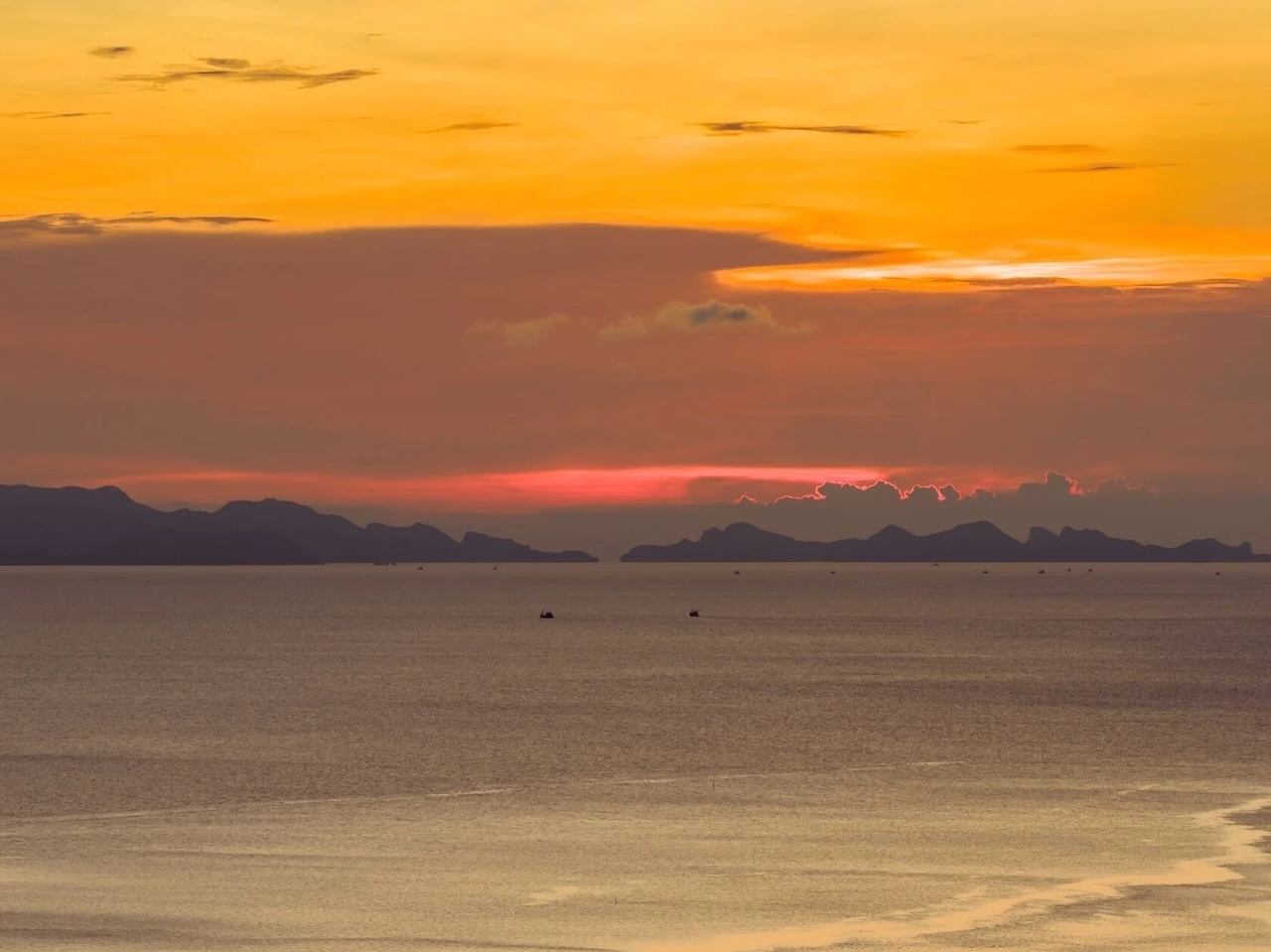 Sea View Villas At Tesoro Valley Sunset