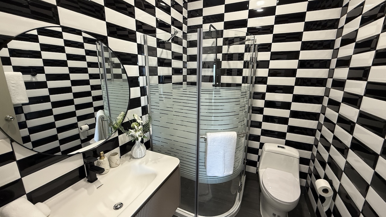 3-Bedroom Pool Villa Choeng Mon Bathroom