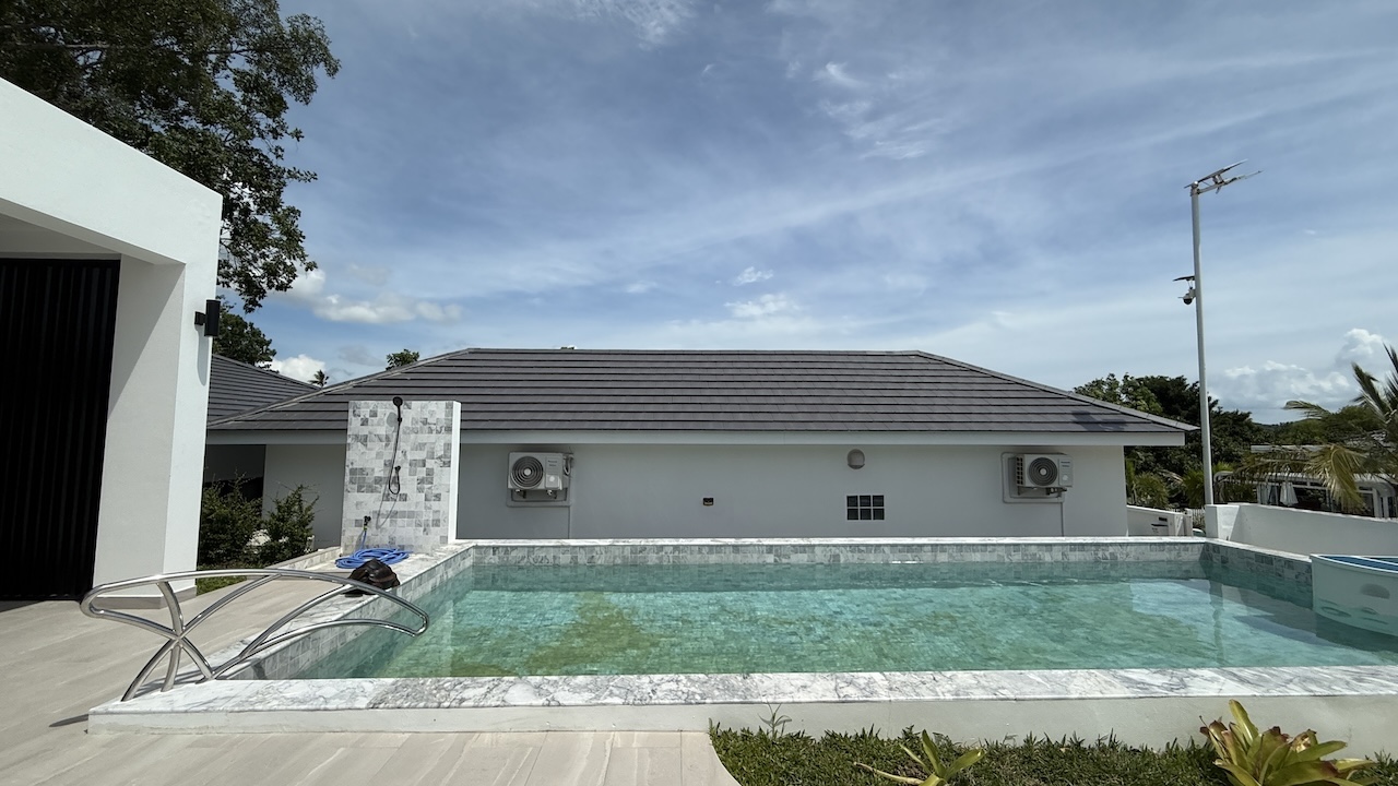 3-Bedroom Pool Villa Choeng Mon swimming pool