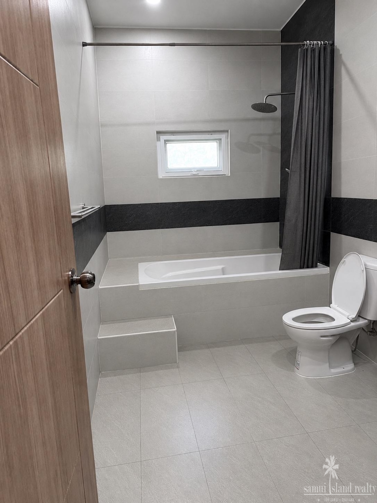 3 Bedroom Property In Lamai 3 Bedroom Property In Lamai Bathroom