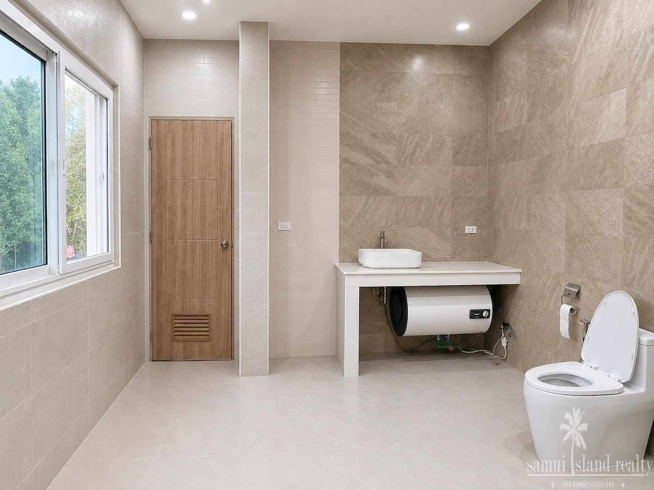3 Bedroom Property In Lamai 3 Bedroom Property In Lamai Toilet