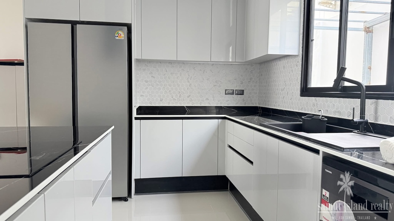 Choeng Mon 3-Bed Property Kitchen