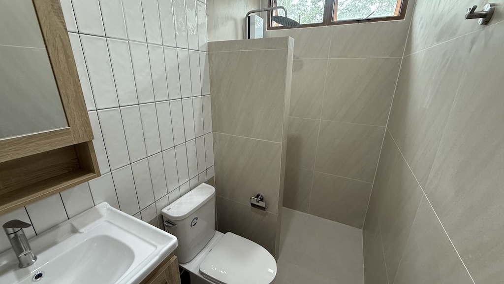 Lamai 2-Bed Villas Bathroom
