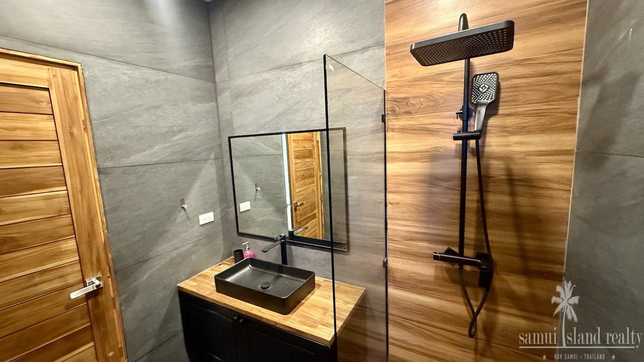Lamai 3-Bed Villas Bathroom