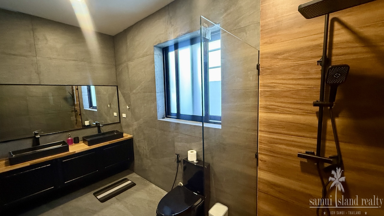 Lamai 3-Bed Villas Bathroom