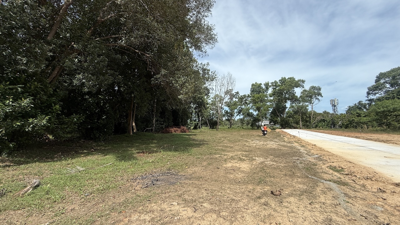 Lipa Noi Land Close To THe Beach