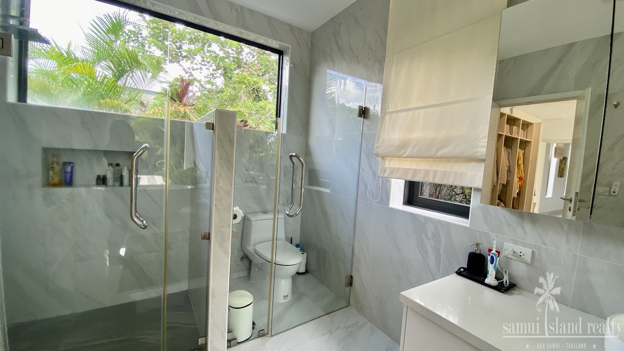 Maenam Modern Pool Villa Maenam Modern Pool Villa Bathroom