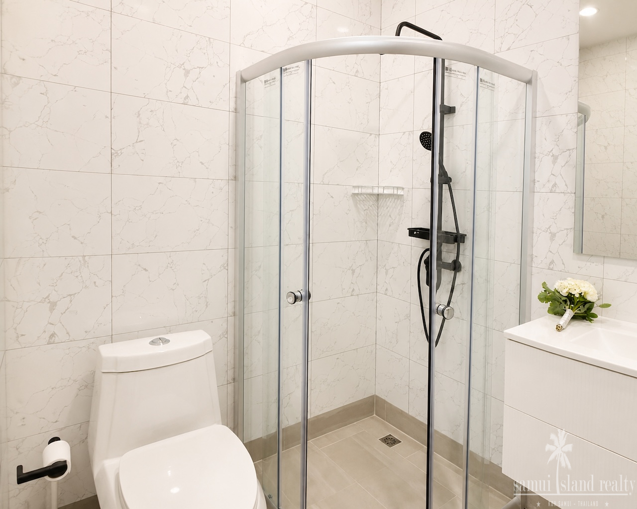2 Bedroom Villa Choeng Mon Bathroom