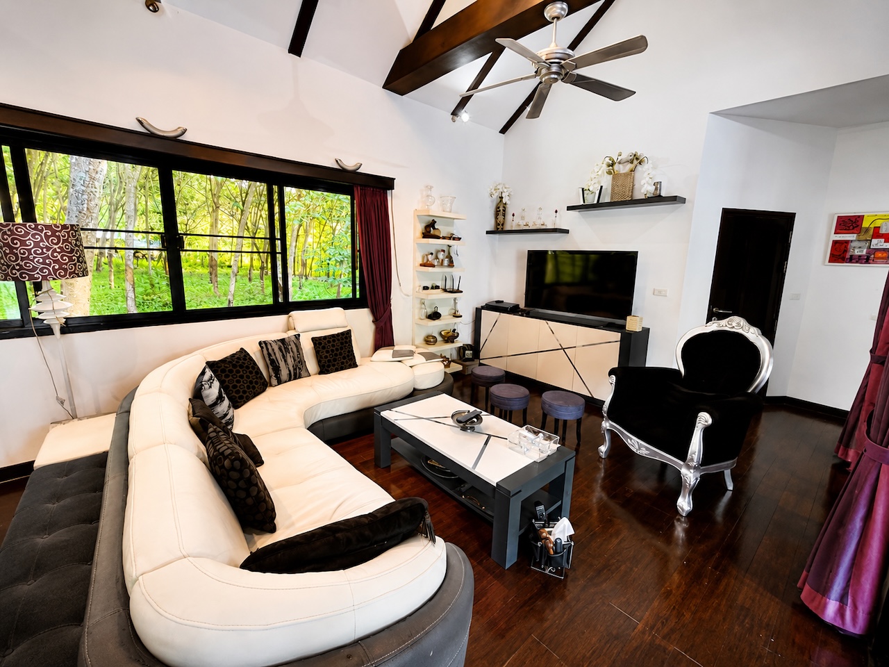 Bang Kao Villa For Sale Bang Kao Villa For Sale Lounge