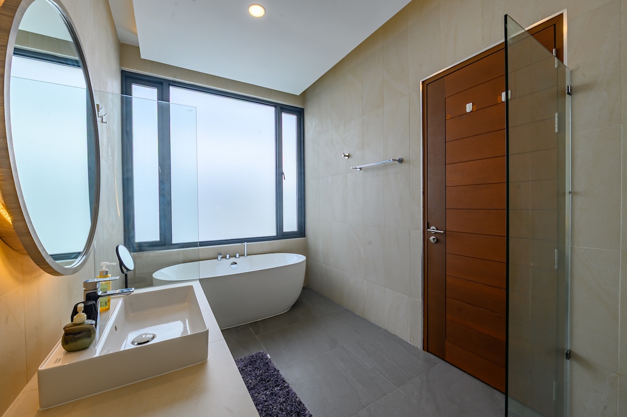 Bophut 2-Bed Pool Villa Master Bathroom