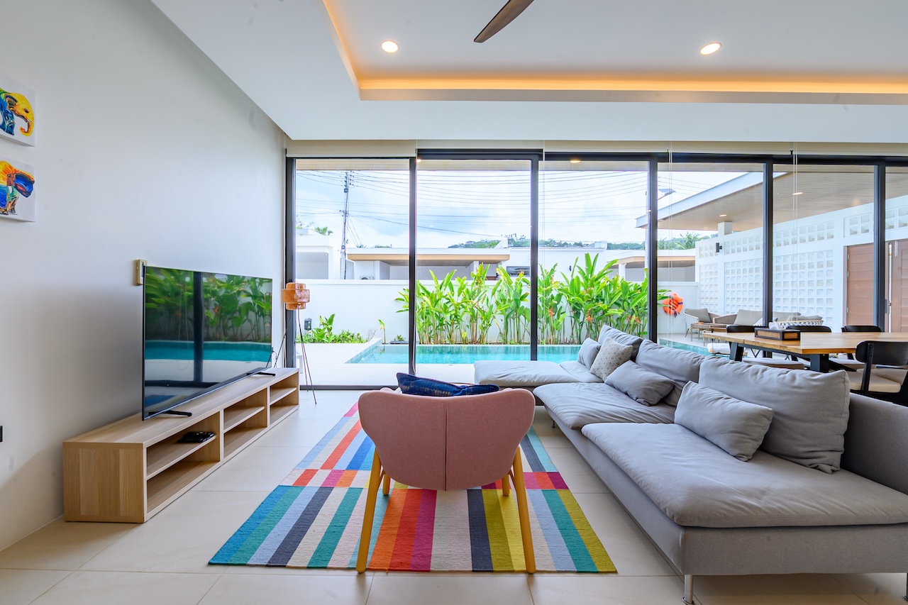 Bophut 2-Bed Pool Villa TV