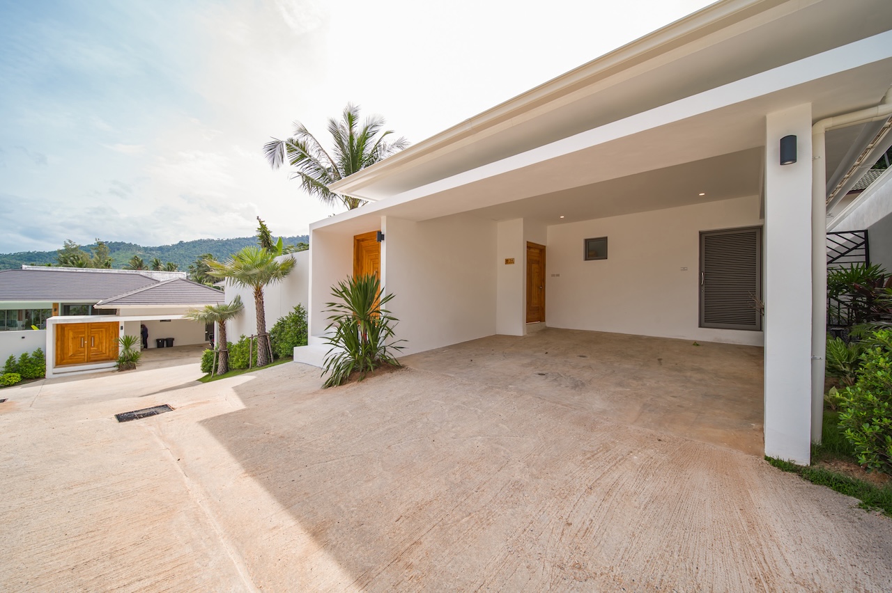 Lamai Modern Contemporary Villa Parking