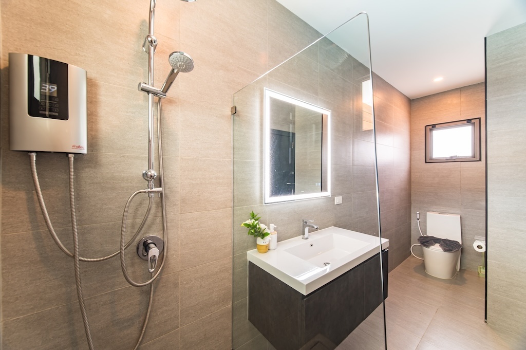 Lamai Property For Longterm Rent Bathroom