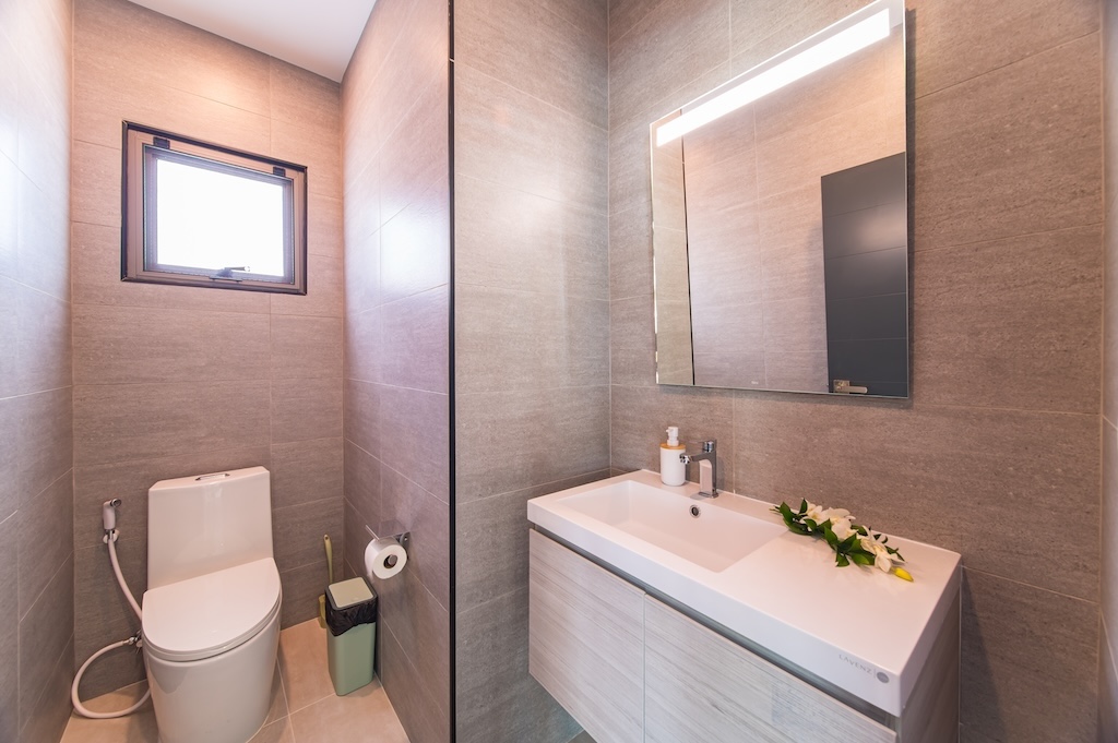Lamai Property For Longterm Rent Bathroom