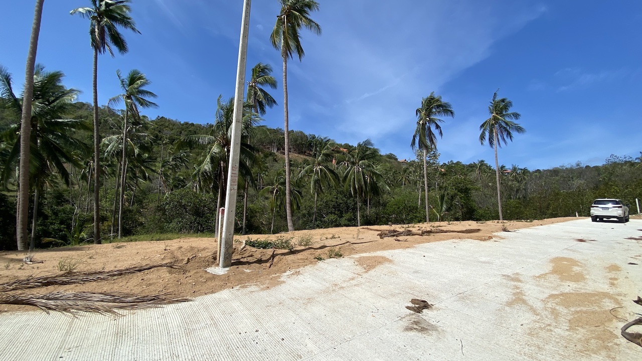 Land plots in Bang Por For Sale inside road
