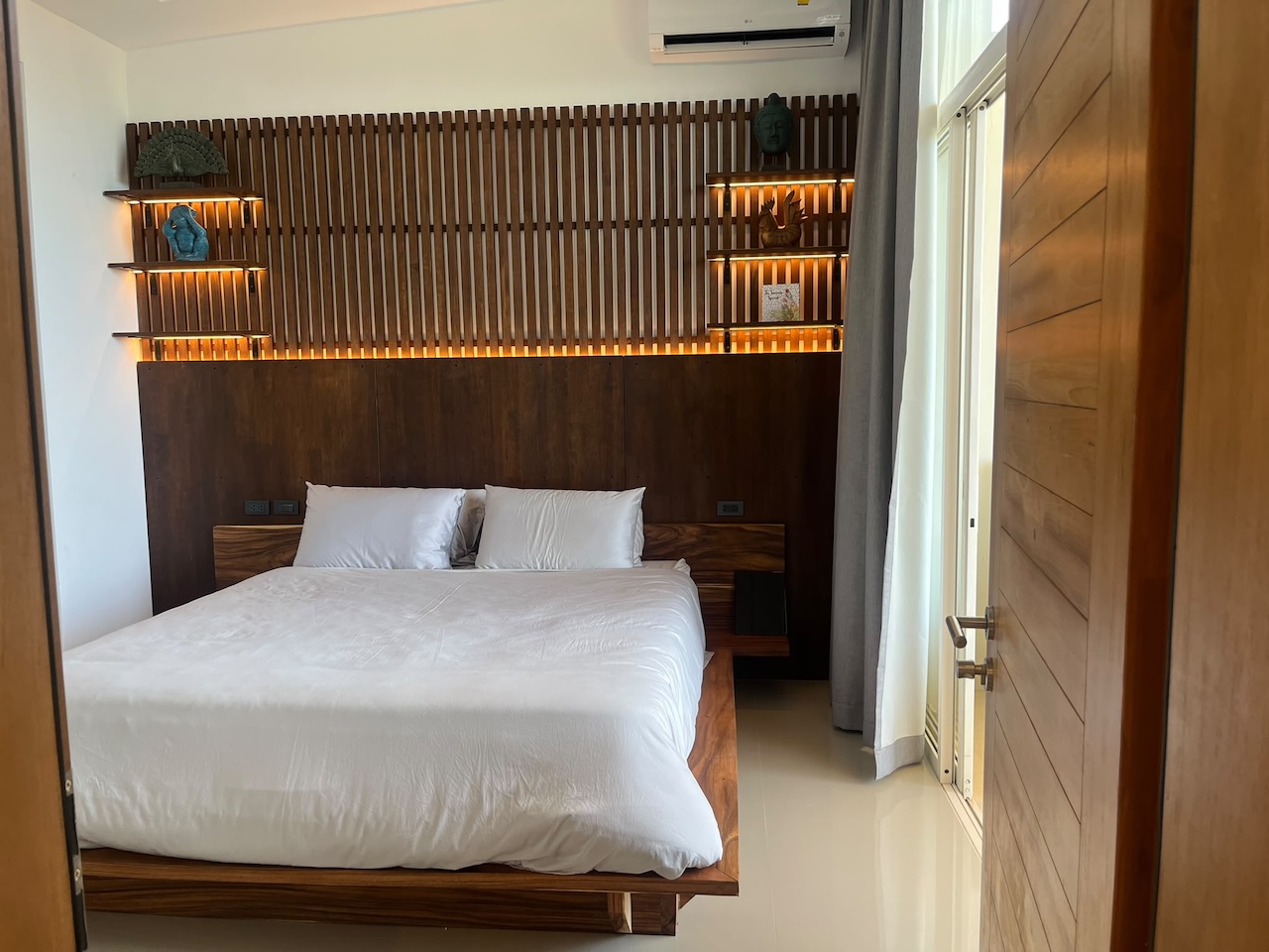 Sea View Penthouse In Maenam Sea View Penthouse in Maenam Bedroom