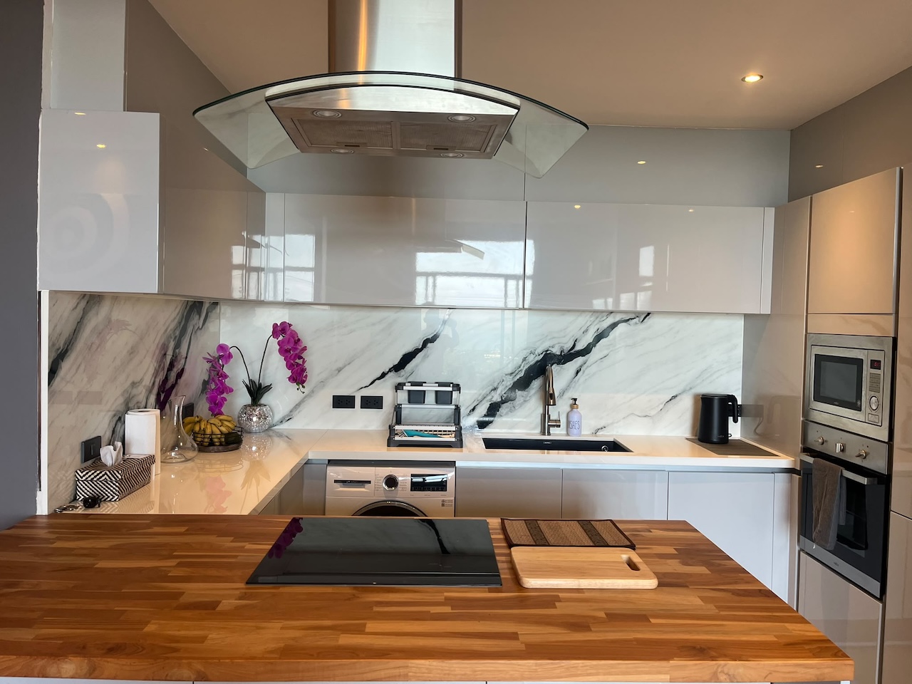Sea View Penthouse In Maenam Sea View Penthouse in Maenam Kitchen