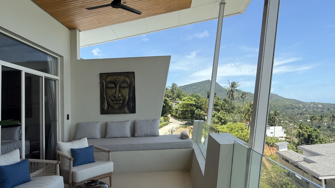 Sea View Penthouse In Maenam Sea View Penthouse in Maenam Covered Terrace