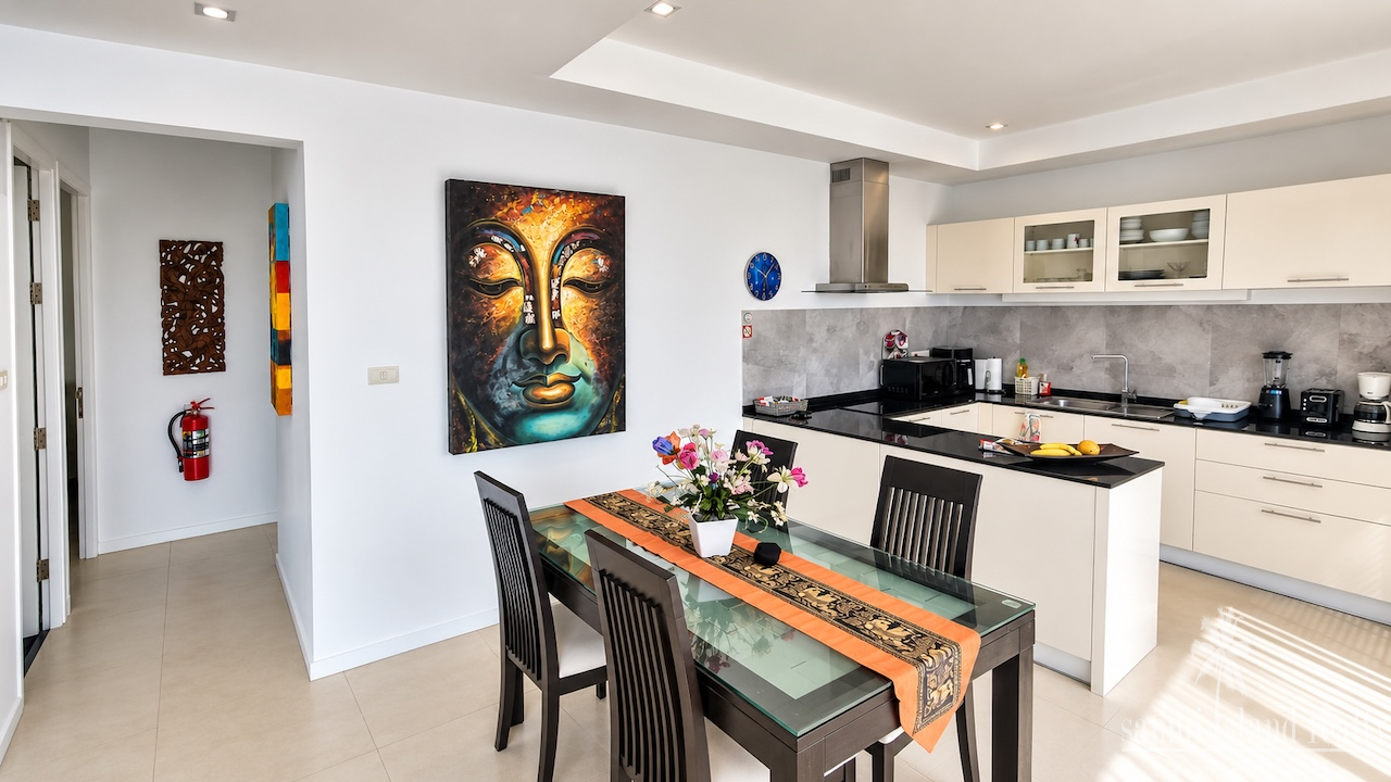 Chaweng 4-Bed Sea View Villa Living Area