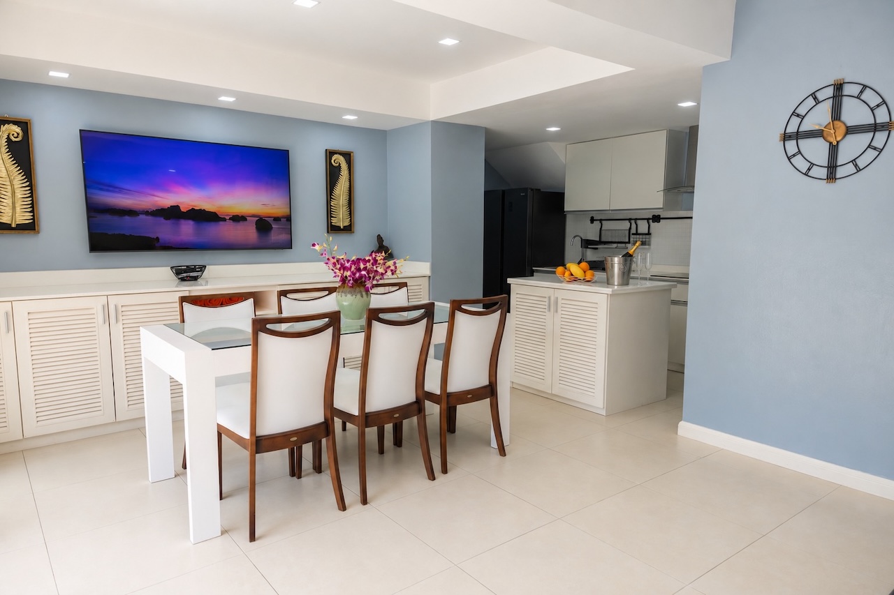 Maenam Beachside Villa Maenam Beachside Villa Dining