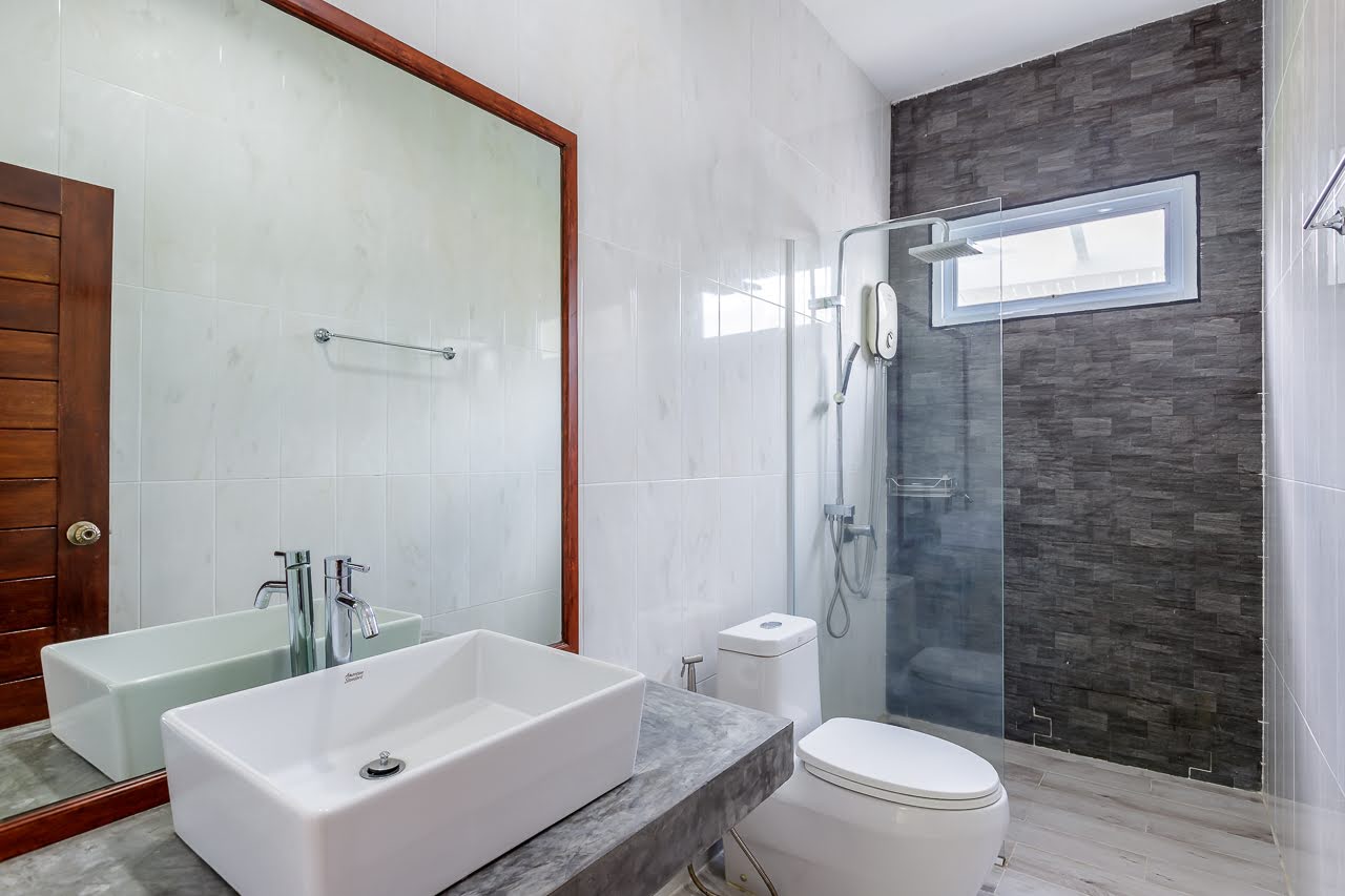 Chaloklum bay view villa Chaloklum bay view villa Bathroom
