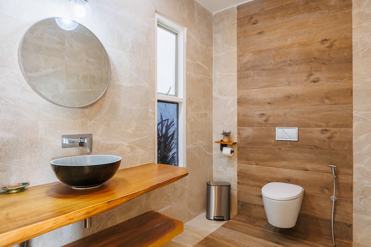 Koh Phangan Beachside Villa Guest Bathroom