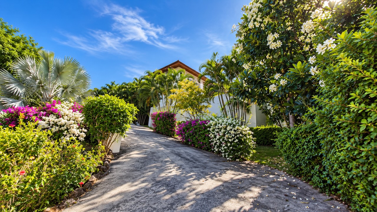 Koh Samui Choeng Mon Villa Koh Samui Choeng Mon Villa Driveway